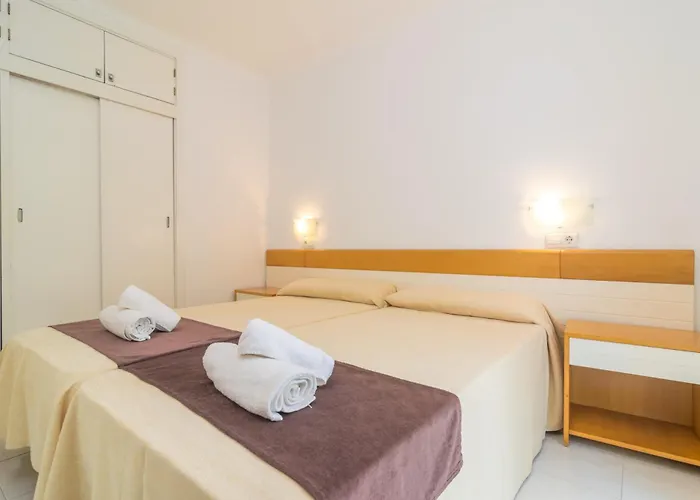 Apartamentos Massanet