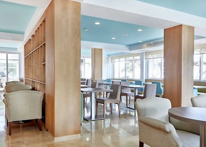 Universal Hotel Laguna